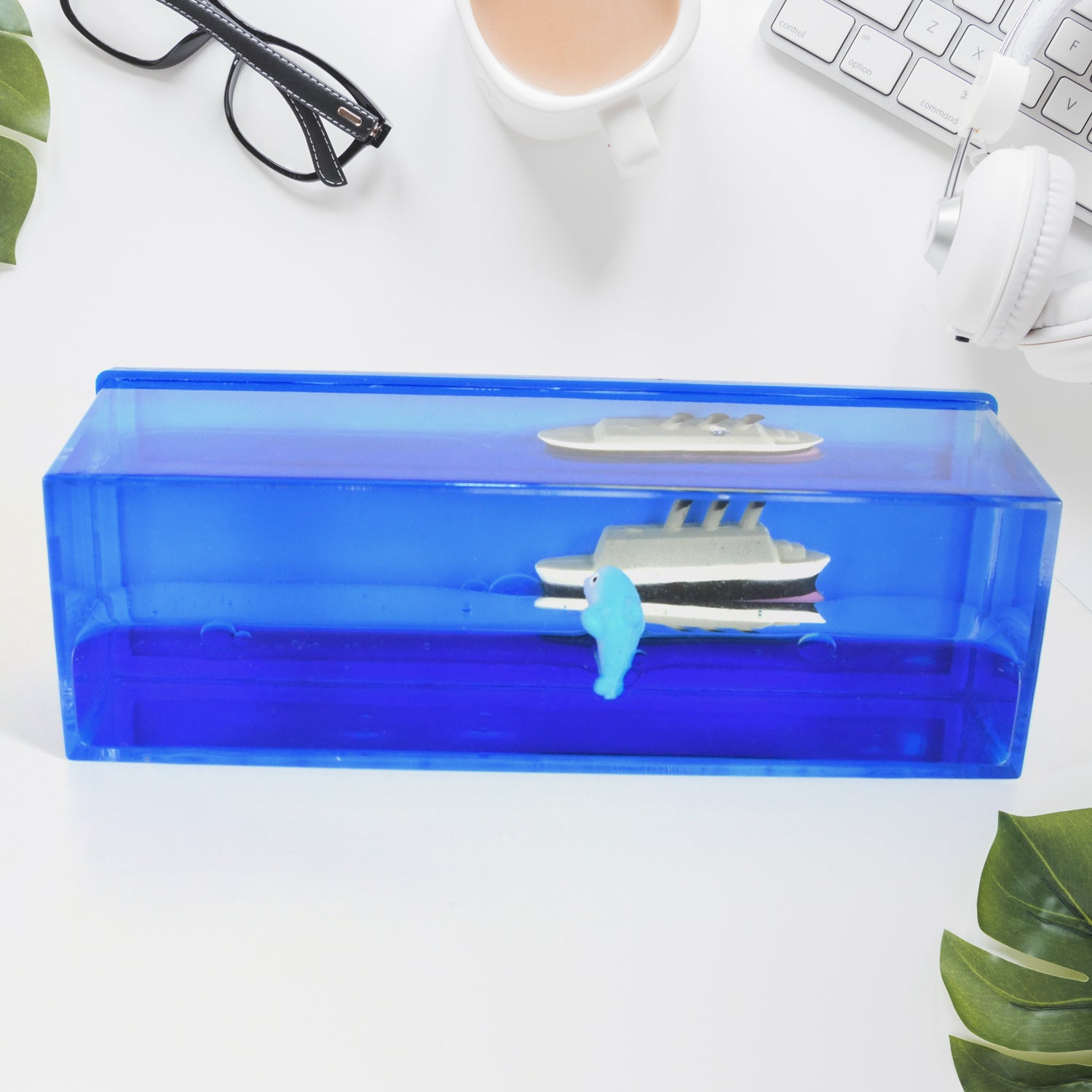 Car Interior Dashboard Decoration Floating Water Cruiser Ship Iceberg Ornament Car Interior Decoration for Birthday Gifts, Home Decor Suitable for Home Show Car Decoration, Gifts, Desk or Paperweight Car Interior Dashboard Decoration Floating Water Cruiser Ship Iceberg Ornament Car Interior Decoration for Birthday Gifts, Home Decor Suitable for Home Show Car Decoration, Gifts, Desk or Paperweight